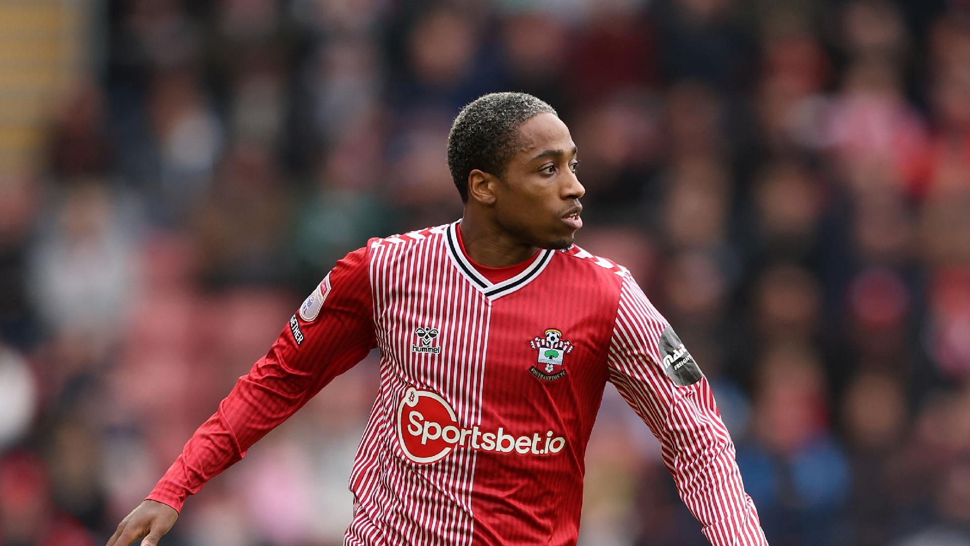 Kyle Walker-Peters in action for Southampton.